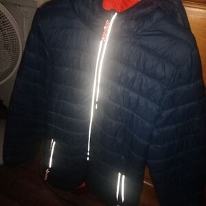 Boden Men's Navy and Orange Puffer Jacket